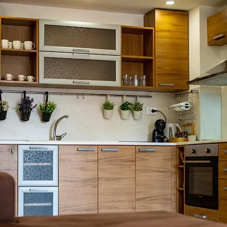 Appartamento Sunny In The Center Of For 5guests Varna