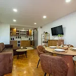Appartement Sunny In The Center Of For 5guests Varna
