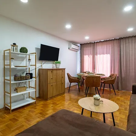 Apartmán Sunny In The Center Of For 5guests *