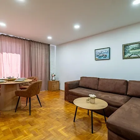 Sunny In The Center Of For 5guests Lejlighed Varna