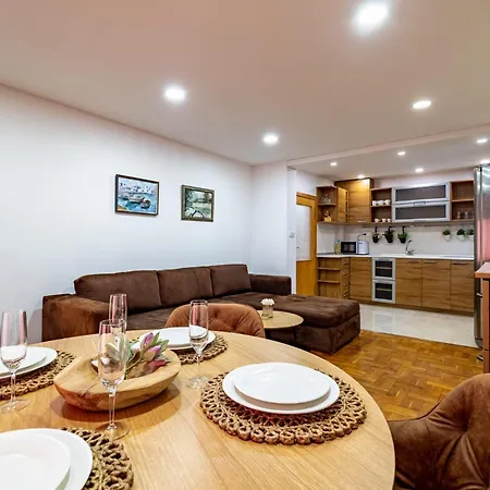 Sunny In The Center Of For 5guests Апартаменты